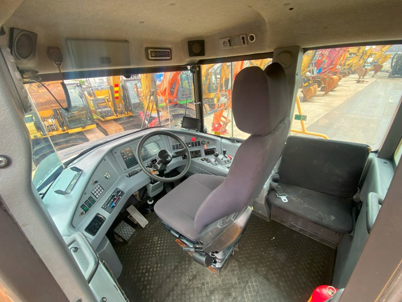 Volvo A 30 D 6x6 dumper articulated hauler - Kiepwagen: afbeelding 4 Volvo A 30 D 6x6 dumper articulated hauler - Kiepwagen: afbeelding 4