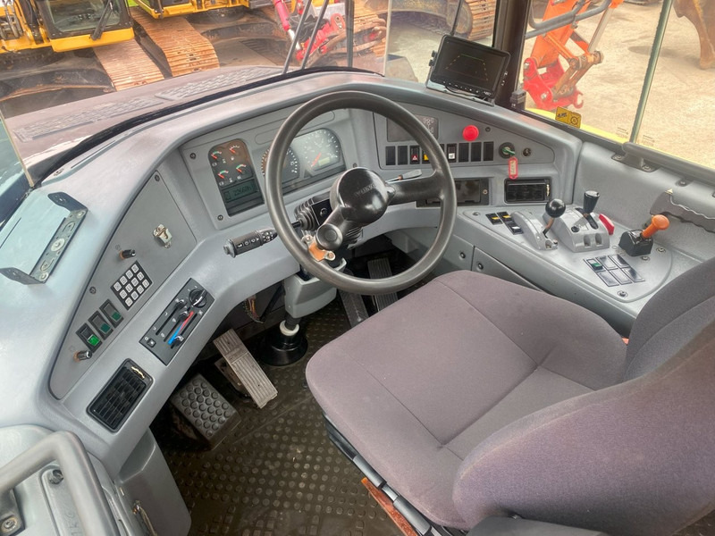 Volvo A30D 6x6 dumper articulated hauler NVT - Kiepwagen: afbeelding 3 Volvo A30D 6x6 dumper articulated hauler NVT - Kiepwagen: afbeelding 3