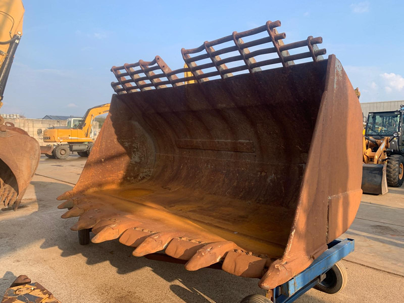 Volvo L350 F - Bak: afbeelding 1 Volvo L350 F - Bak: afbeelding 1