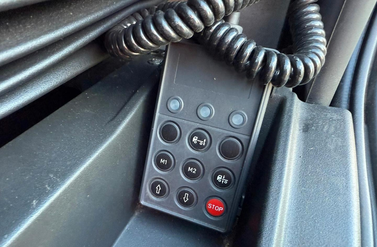 Schuifzeilen vrachtwagen Iveco: afbeelding 8 Schuifzeilen vrachtwagen Iveco: afbeelding 8