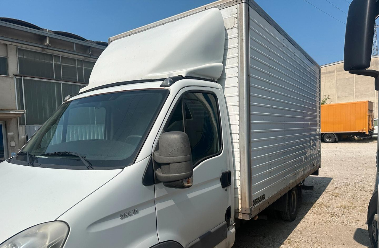 Iveco - Bestelwagen gesloten laadbak: afbeelding 4 Iveco - Bestelwagen gesloten laadbak: afbeelding 4