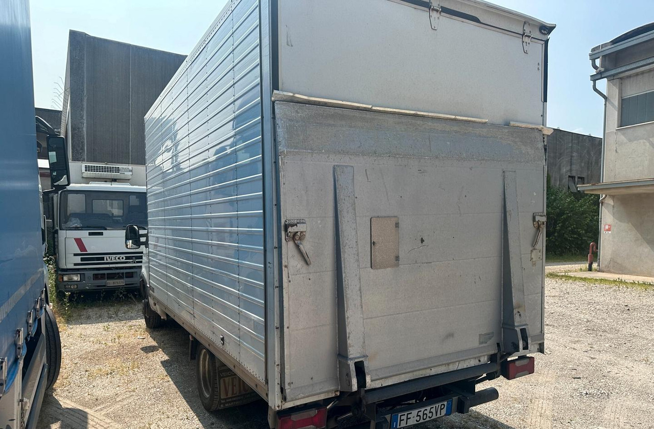 Iveco - Bestelwagen gesloten laadbak: afbeelding 2 Iveco - Bestelwagen gesloten laadbak: afbeelding 2