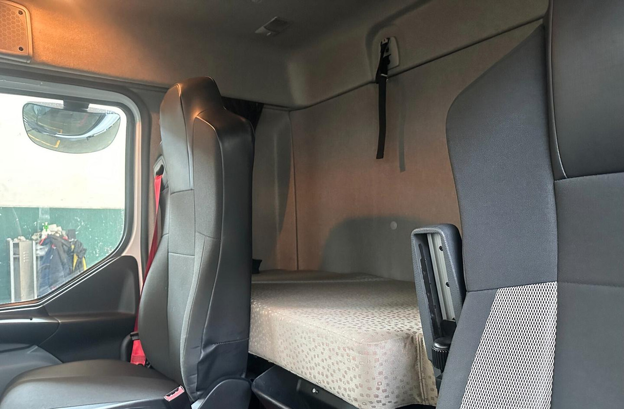 RENAULT MIDLIM D13.250 AUTOTELAIO CABINA LETTO EUR - Chassis vrachtwagen: afbeelding 5 RENAULT MIDLIM D13.250 AUTOTELAIO CABINA LETTO EUR - Chassis vrachtwagen: afbeelding 5