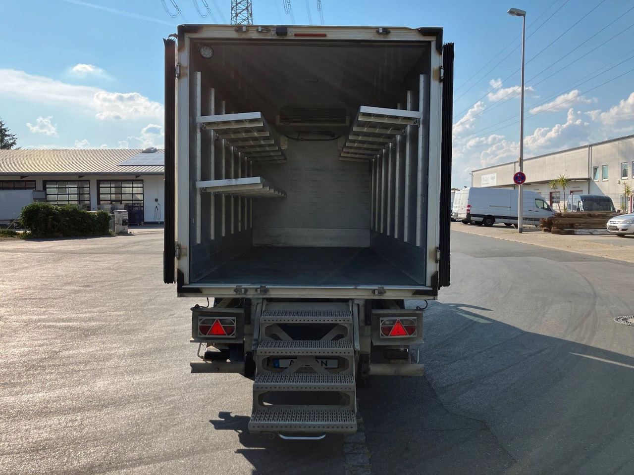 Iveco Daily 35C18 MAXICARGO Kühlkoffer/CARRIER/AC/EU6 Iveco Daily 35C18 MAXICARGO Kühlkoffer/CARRIER/AC/EU6 - Koelwagen: afbeelding 5 Iveco Daily 35C18 MAXICARGO Kühlkoffer/CARRIER/AC/EU6 Iveco Daily 35C18 MAXICARGO Kühlkoffer/CARRIER/AC/EU6 - Koelwagen: afbeelding 5
