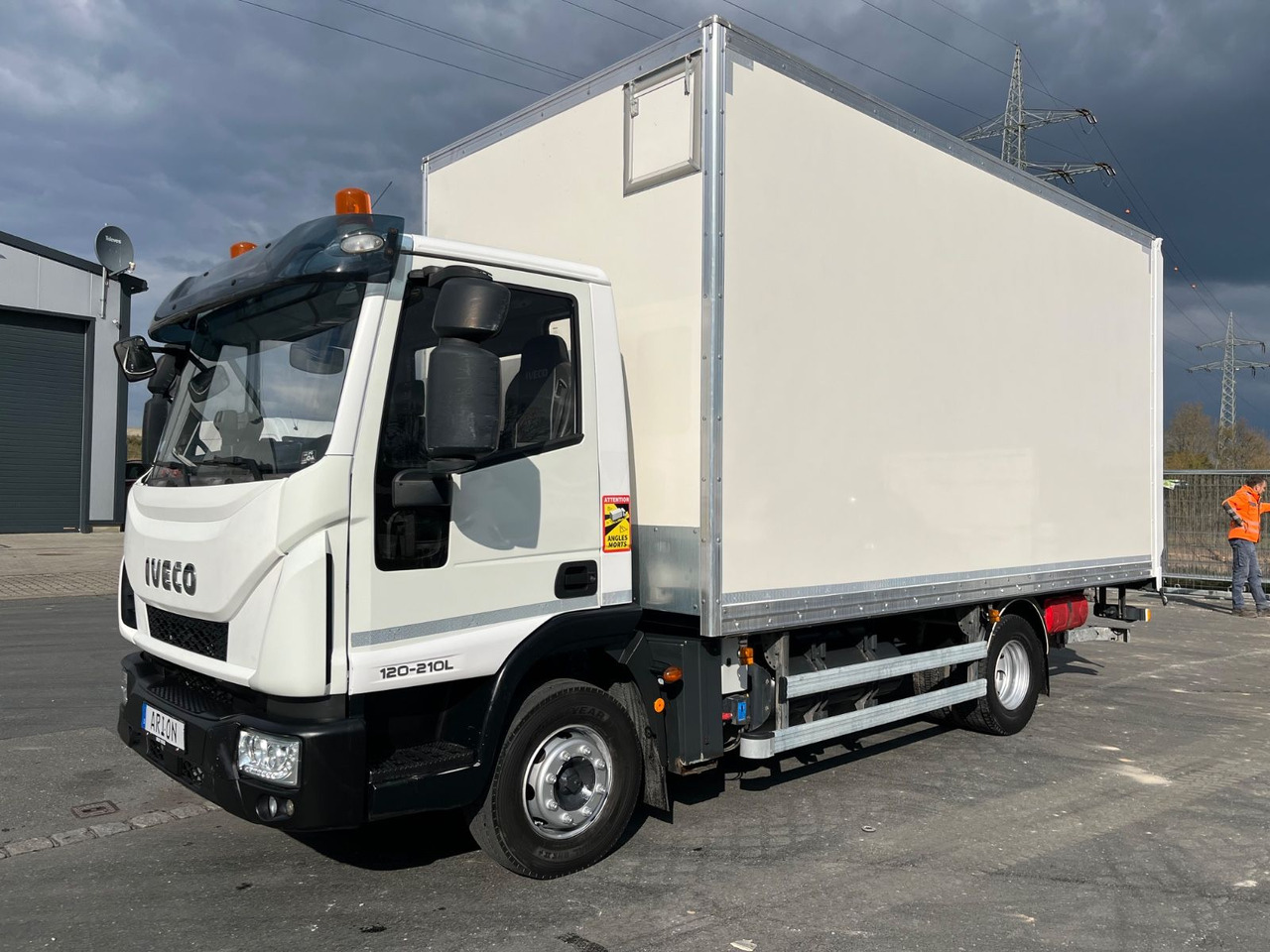 Iveco Eurocargo 120-210 L / Dhollandia 1.5T / CNG - Bakwagen: afbeelding 2 Iveco Eurocargo 120-210 L / Dhollandia 1.5T / CNG - Bakwagen: afbeelding 2