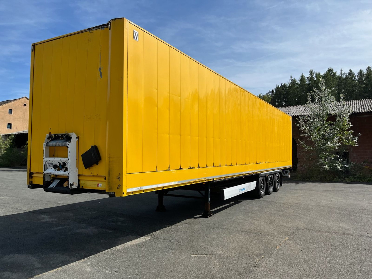 Krone SD/DA03LNF Koffer/TÜV03-2026/Payload-27607kg - Gesloten oplegger: afbeelding 3 Krone SD/DA03LNF Koffer/TÜV03-2026/Payload-27607kg - Gesloten oplegger: afbeelding 3