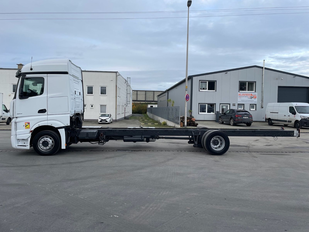 Mercedes-Benz Actros 4 1843 4x2 Fahrgestell/StandAC/ACC/EU6 - Chassis vrachtwagen: afbeelding 4 Mercedes-Benz Actros 4 1843 4x2 Fahrgestell/StandAC/ACC/EU6 - Chassis vrachtwagen: afbeelding 4