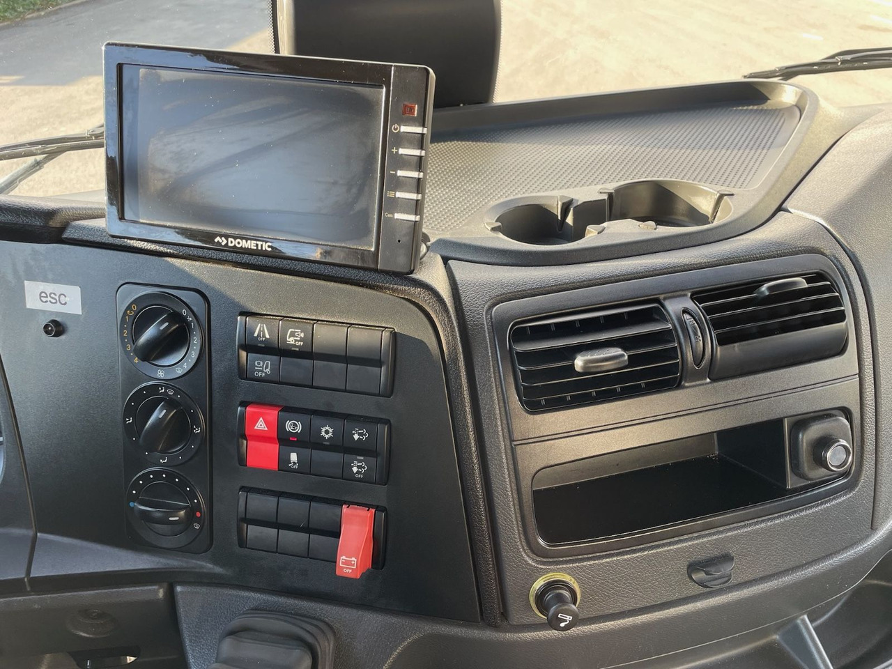 Bakwagen Mercedes-Benz Atego 1218 4x2 Koffer/FULL-ADR/EXIII/LBW/AC/EU6d: afbeelding 16 Bakwagen Mercedes-Benz Atego 1218 4x2 Koffer/FULL-ADR/EXIII/LBW/AC/EU6d: afbeelding 16