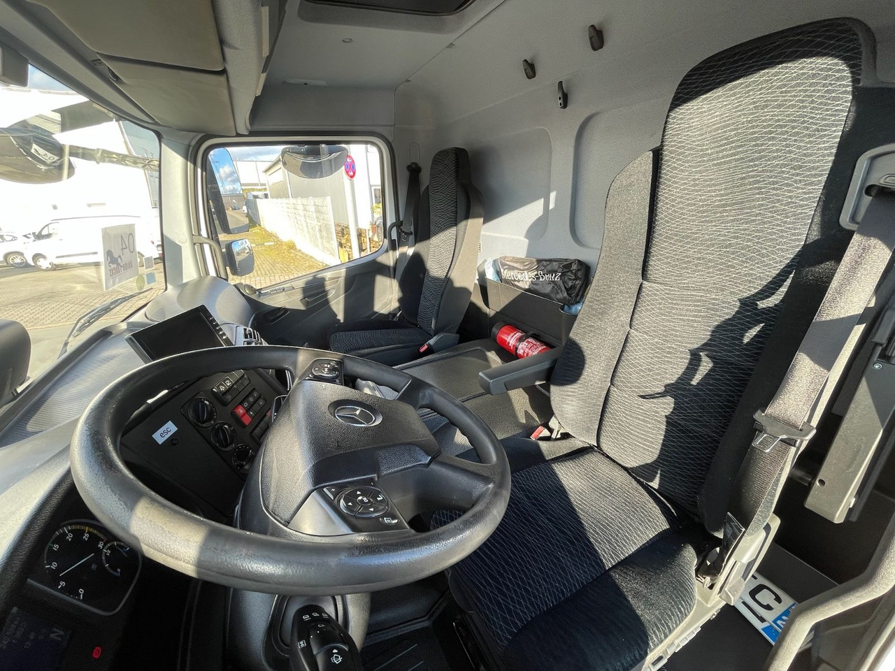 Bakwagen Mercedes-Benz Atego 1218 4x2 Koffer/FULL-ADR/EXIII/LBW/AC/EU6d: afbeelding 13 Bakwagen Mercedes-Benz Atego 1218 4x2 Koffer/FULL-ADR/EXIII/LBW/AC/EU6d: afbeelding 13