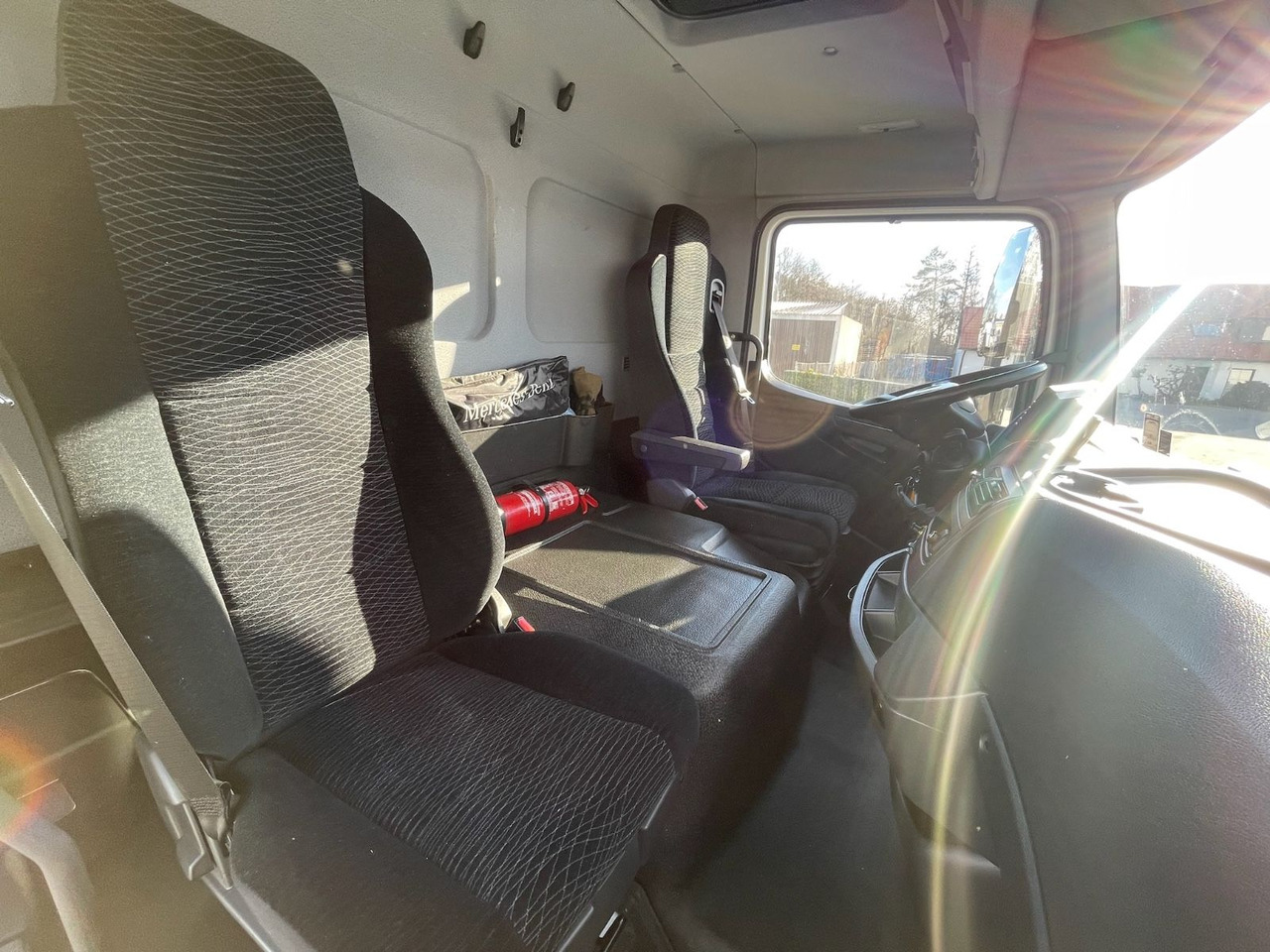 Bakwagen Mercedes-Benz Atego 1218 4x2 Koffer/FULL-ADR/EXIII/LBW/AC/EU6d: afbeelding 17 Bakwagen Mercedes-Benz Atego 1218 4x2 Koffer/FULL-ADR/EXIII/LBW/AC/EU6d: afbeelding 17