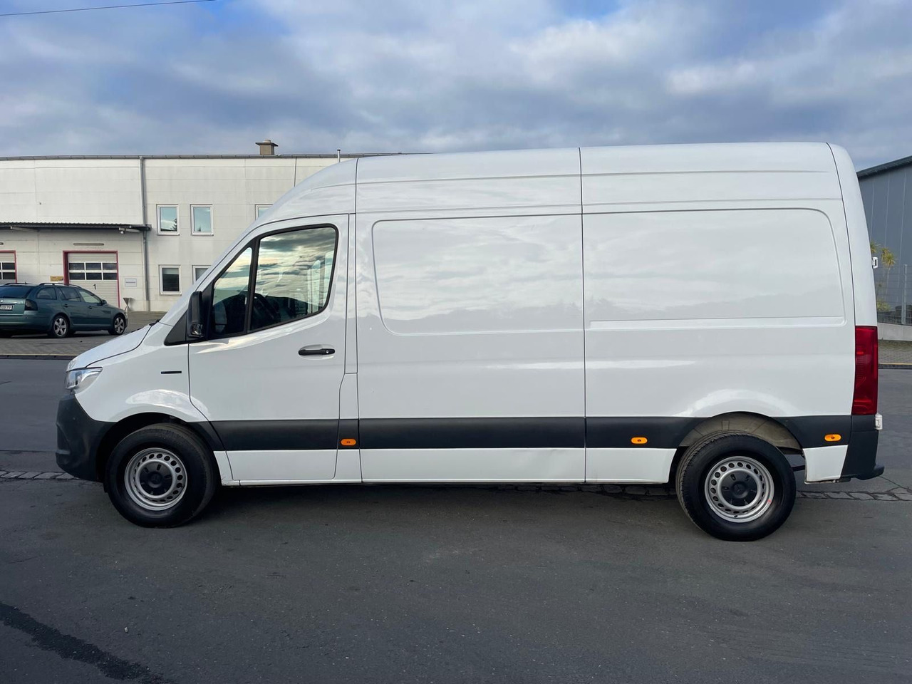 Mercedes-Benz eSprinter L2H2 Kastenwagen/47KW/AC/Kamera - Gesloten bestelwagen, Elektrische bedrijfswagen: afbeelding 4 Mercedes-Benz eSprinter L2H2 Kastenwagen/47KW/AC/Kamera - Gesloten bestelwagen, Elektrische bedrijfswagen: afbeelding 4