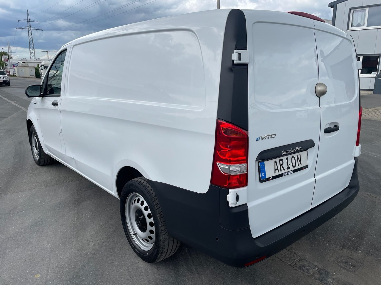 Mercedes-Benz eVito 111 Kastenwagen lang/Kamera/AC/70kW/3Sitze - Kleine bestelwagen, Elektrische bedrijfswagen: afbeelding 4 Mercedes-Benz eVito 111 Kastenwagen lang/Kamera/AC/70kW/3Sitze - Kleine bestelwagen, Elektrische bedrijfswagen: afbeelding 4