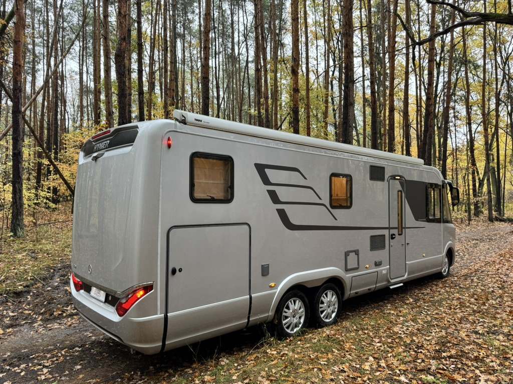 HYMER / ERIBA BML880 - Integraal camper: afbeelding 3 HYMER / ERIBA BML880 - Integraal camper: afbeelding 3