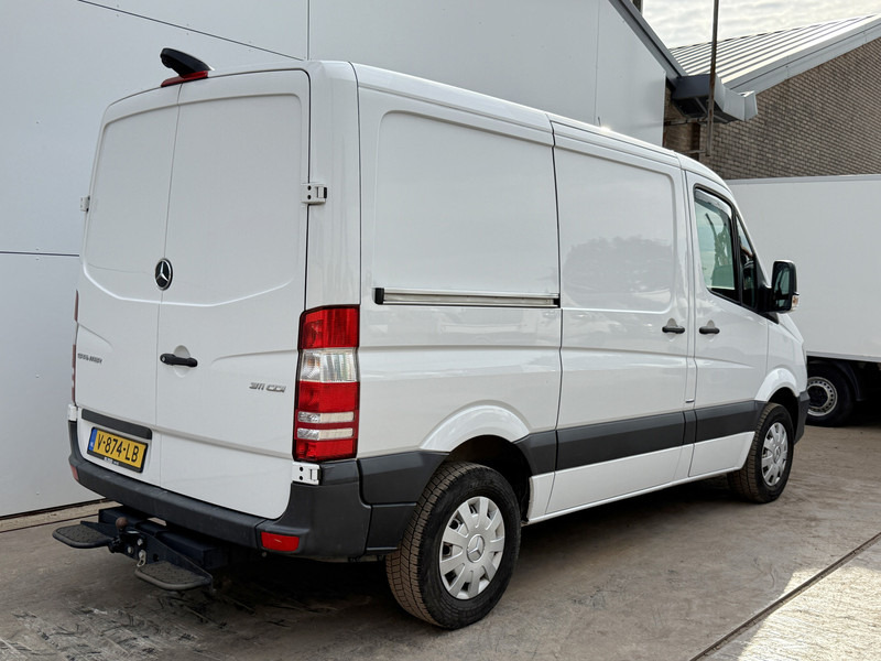 Mercedes-Benz Sprinter 311 2.1 CDI Automaat L2H1 Climate Control Cruise Control Camera trekhaak en lucht geveerde stoel - Bestelwagen: afbeelding 3 Mercedes-Benz Sprinter 311 2.1 CDI Automaat L2H1 Climate Control Cruise Control Camera trekhaak en lucht geveerde stoel - Bestelwagen: afbeelding 3