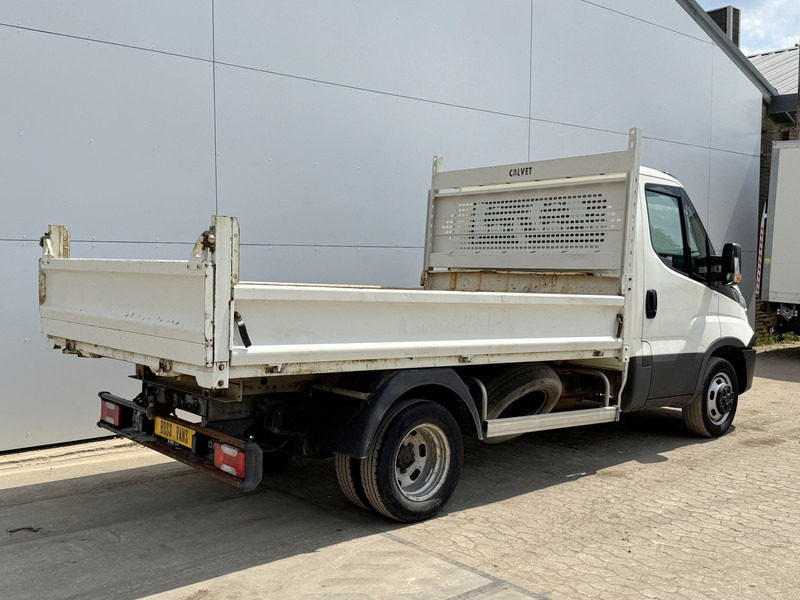 Iveco Daily 35C12 2.3 Kipper Dubbellucht Trekhaak Airco Cruise Control Lucht Geveerde Stoel - Kipper bestelwagen: afbeelding 4 Iveco Daily 35C12 2.3 Kipper Dubbellucht Trekhaak Airco Cruise Control Lucht Geveerde Stoel - Kipper bestelwagen: afbeelding 4