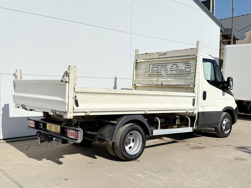 Iveco Daily 35C12 2.3 Kipper Dubbellucht Trekhaak Airco Cruise Control Lucht Geveerde Stoel - Kipper bestelwagen: afbeelding 4 Iveco Daily 35C12 2.3 Kipper Dubbellucht Trekhaak Airco Cruise Control Lucht Geveerde Stoel - Kipper bestelwagen: afbeelding 4