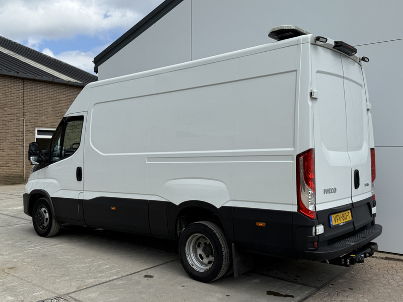 Iveco Daily 35C18 3.0 L2H2 Airco Cruise Control 3,5 Tons Trekhaak 5-26 APK Lucht geveerde stoel - Kleine bestelwagen: afbeelding 2 Iveco Daily 35C18 3.0 L2H2 Airco Cruise Control 3,5 Tons Trekhaak 5-26 APK Lucht geveerde stoel - Kleine bestelwagen: afbeelding 2