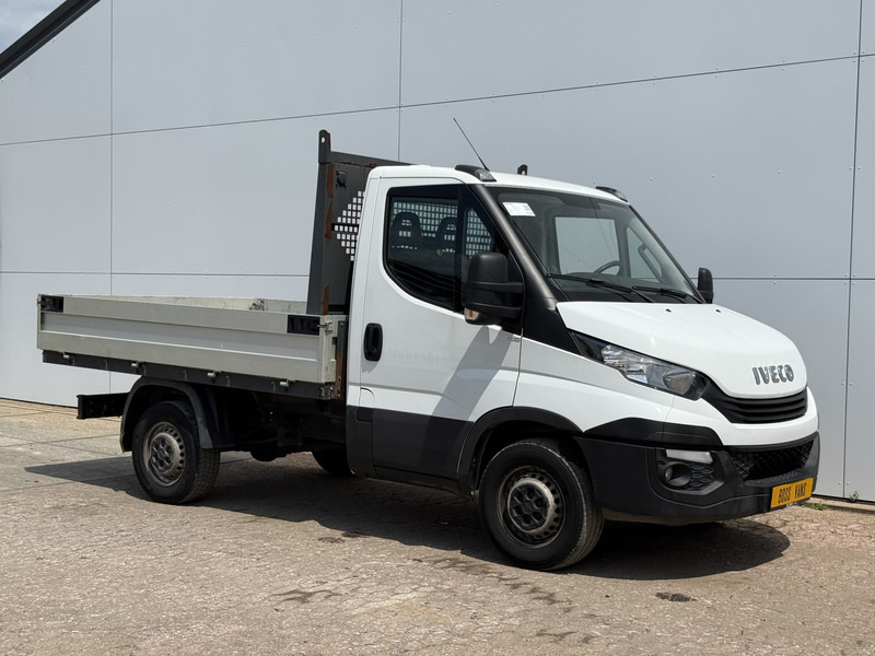 Iveco Daily 35S14 2.3 Open Laadbak Pritische Airco Cruise Control Lucht Geveerde Stoel - Bestelwagen open laadbak: afbeelding 4 Iveco Daily 35S14 2.3 Open Laadbak Pritische Airco Cruise Control Lucht Geveerde Stoel - Bestelwagen open laadbak: afbeelding 4