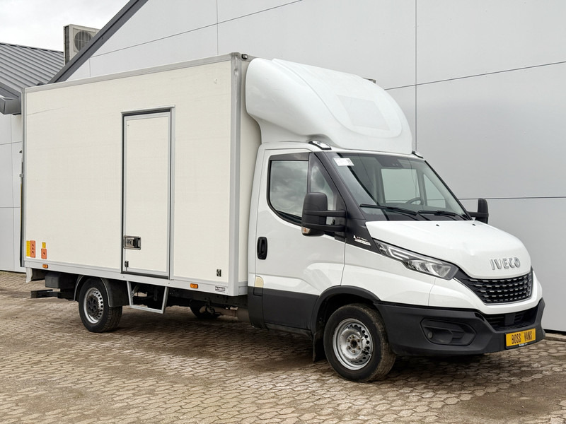 Iveco Daily 35S18 3.0 Laadklep Automaat LED Climate Control Adaptieve Cruise Control Standkachel Camera Navigatie - Bestelwagen gesloten laadbak: afbeelding 4 Iveco Daily 35S18 3.0 Laadklep Automaat LED Climate Control Adaptieve Cruise Control Standkachel Camera Navigatie - Bestelwagen gesloten laadbak: afbeelding 4