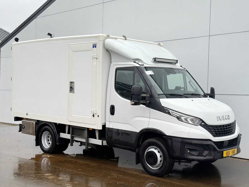 Iveco Daily Daily 70C18 3.0 *Service bus / Inbouw* LED Climate Control Cruise Control Tachograaf Standkachel Trekhaak Camera Stoelverwarming - Bestelwagen gesloten laadbak: afbeelding 4 Iveco Daily Daily 70C18 3.0 *Service bus / Inbouw* LED Climate Control Cruise Control Tachograaf Standkachel Trekhaak Camera Stoelverwarming - Bestelwagen gesloten laadbak: afbeelding 4