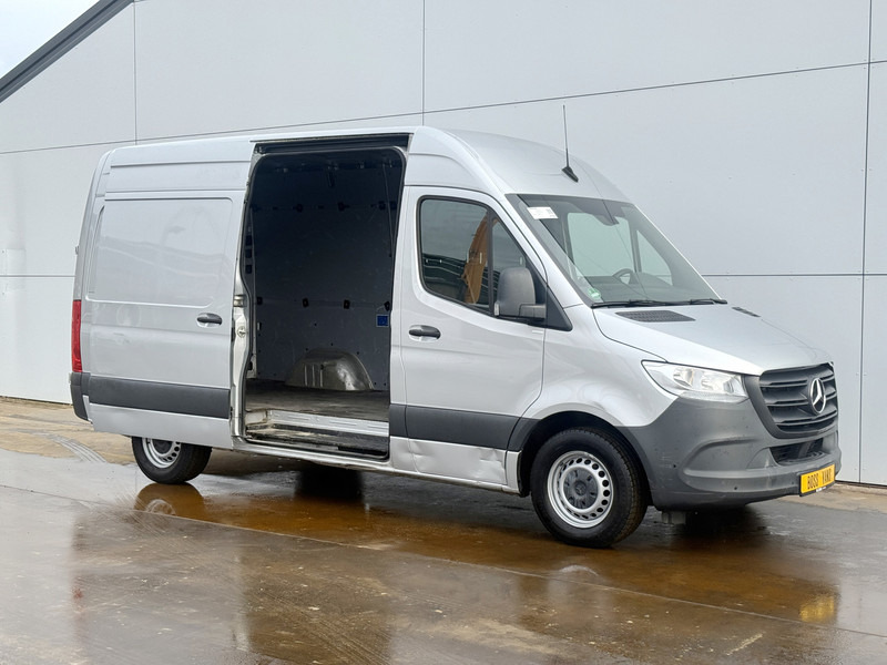 Mercedes-Benz Sprinter 315 1.9 CDI Automaat L2H2 Climate Control Carplay Camera Parkeersensoren voor achter - Kleine bestelwagen: afbeelding 5 Mercedes-Benz Sprinter 315 1.9 CDI Automaat L2H2 Climate Control Carplay Camera Parkeersensoren voor achter - Kleine bestelwagen: afbeelding 5
