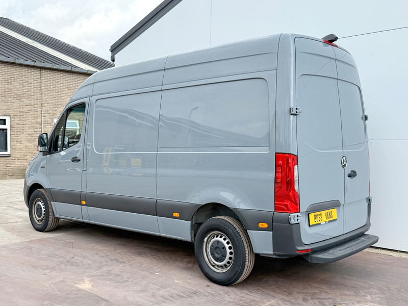 Mercedes-Benz eSprinter 312 L2H2 Elektrisch 41kWh 120pk Climate Control Camera Stoelverwarming - Gesloten bestelwagen, Elektrische bedrijfswagen: afbeelding 2 Mercedes-Benz eSprinter 312 L2H2 Elektrisch 41kWh 120pk Climate Control Camera Stoelverwarming - Gesloten bestelwagen, Elektrische bedrijfswagen: afbeelding 2
