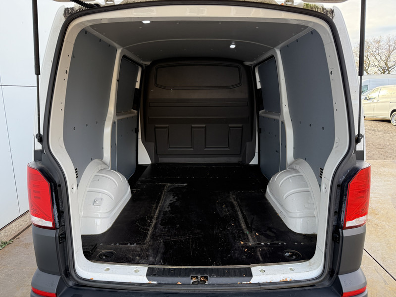 Kleine bestelwagen Volkswagen Transporter 2.0 TDI 150PK Automaat L1H1 Dubbele Schuifdeur Airco Adaptieve Cruise Control Carplay Camera Navigatie Parkeersensoren: afbeelding 13