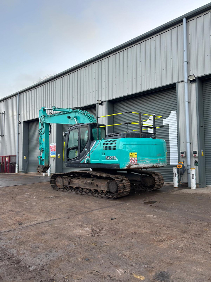 Kobelco SK210LC-10 - Rupsgraafmachine: afbeelding 3 Kobelco SK210LC-10 - Rupsgraafmachine: afbeelding 3