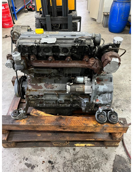 Deutz bf4m1013ec for Sennebogen 821 - Motor: afbeelding 2 Deutz bf4m1013ec for Sennebogen 821 - Motor: afbeelding 2