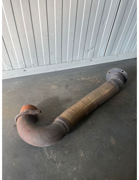 Liebherr A904 Li/A904C Li/R904/R904C - Uitlaatpijp: afbeelding 1 Liebherr A904 Li/A904C Li/R904/R904C - Uitlaatpijp: afbeelding 1