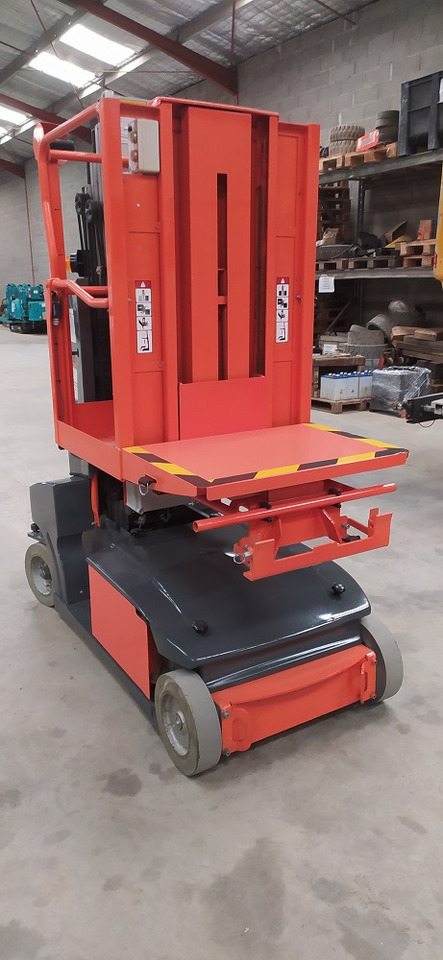 JLG TOUCAN DUO - Verticale masthoogwerker: afbeelding 1 JLG TOUCAN DUO - Verticale masthoogwerker: afbeelding 1