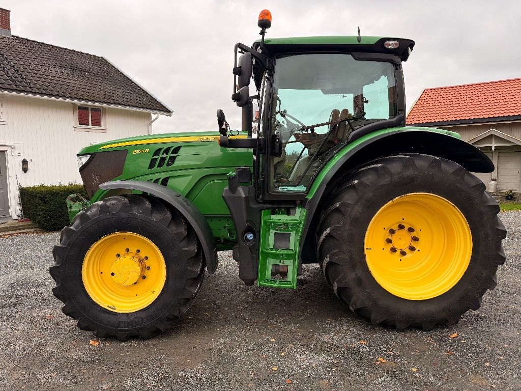 John Deere 6155 R - Tractor: afbeelding 1 John Deere 6155 R - Tractor: afbeelding 1