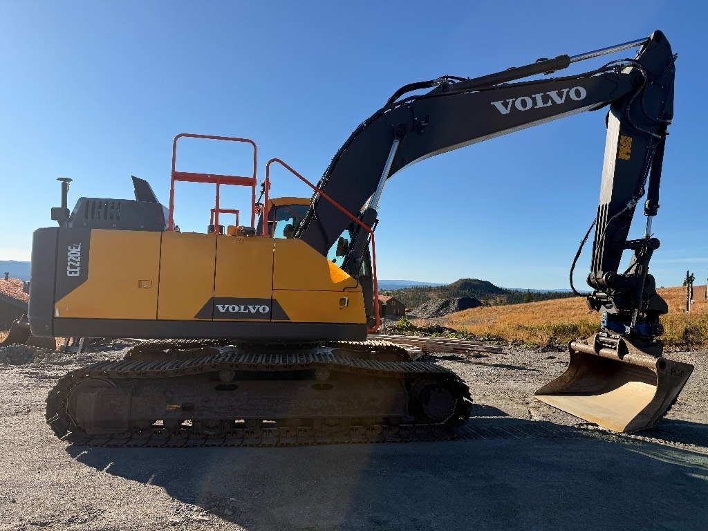 Volvo EC220EL - Rupsgraafmachine: afbeelding 1 Volvo EC220EL - Rupsgraafmachine: afbeelding 1