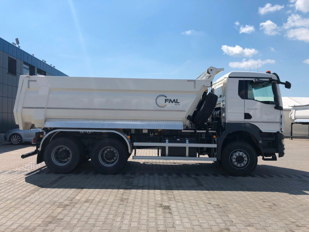 MAN TGS 33.400 6X4 EURO2 FML KIPPER 17,5M3 - Kipper vrachtwagen: afbeelding 3 MAN TGS 33.400 6X4 EURO2 FML KIPPER 17,5M3 - Kipper vrachtwagen: afbeelding 3
