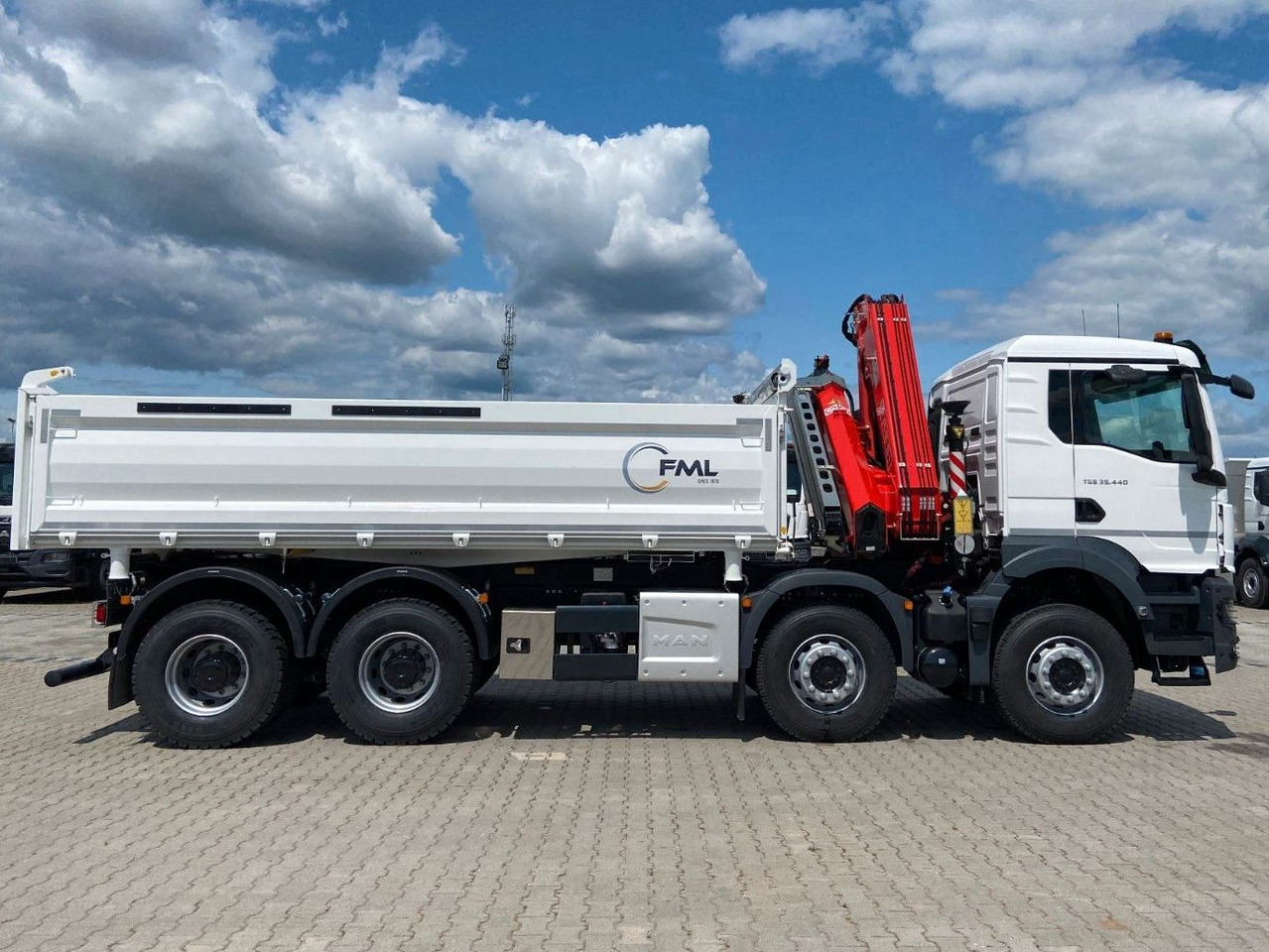 MAN TGS 35.440 DREISEITENKIPPER MIT FASSI F275.026 - Kipper vrachtwagen, Kraanwagen: afbeelding 1 MAN TGS 35.440 DREISEITENKIPPER MIT FASSI F275.026 - Kipper vrachtwagen, Kraanwagen: afbeelding 1