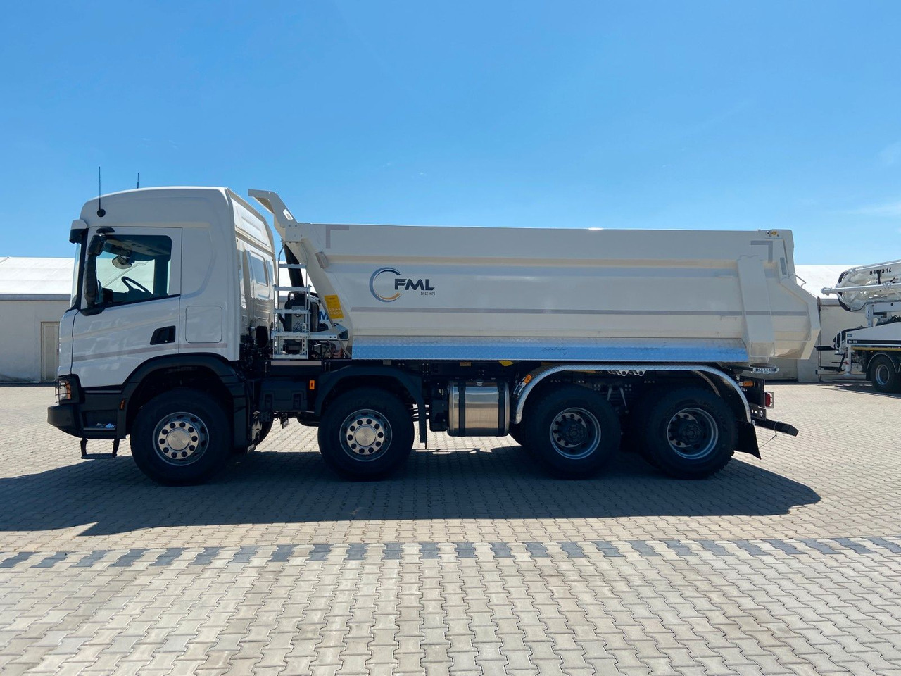 Scania P420 8x4 FML KIPPER - Kipper vrachtwagen: afbeelding 4 Scania P420 8x4 FML KIPPER - Kipper vrachtwagen: afbeelding 4