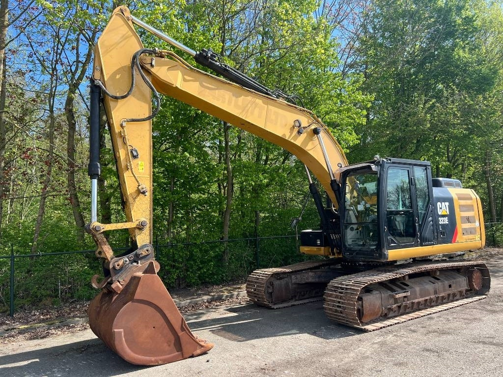 Rupsgraafmachine CAT 323 E: afbeelding 1