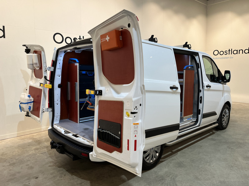 Ford Transit Custom 340 2.0 TDCI L1H1 Trend 130 PK Servicebus / Sortimo Inrichting / Euro 6 / Schuifdeur L + R / 220V. / Airco / Cruise Control / PDC / CarPlay / Trekhaak / Navigatie / - Kleine bestelwagen: afbeelding 2 Ford Transit Custom 340 2.0 TDCI L1H1 Trend 130 PK Servicebus / Sortimo Inrichting / Euro 6 / Schuifdeur L + R / 220V. / Airco / Cruise Control / PDC / CarPlay / Trekhaak / Navigatie / - Kleine bestelwagen: afbeelding 2