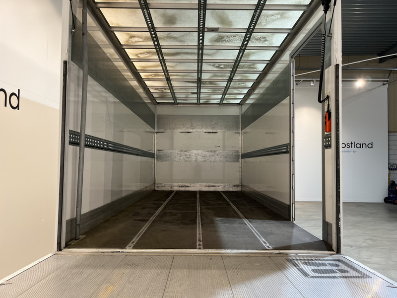 Iveco Daily 35S18 3.0 BE Clixtar Automaat Bakwagen met Laadklep / Laadvermogen 3.060 KG / Euro 6 / Luchtvering / Airco / Camera / CarPlay / Cruise Control / - Bestelwagen gesloten laadbak: afbeelding 5 Iveco Daily 35S18 3.0 BE Clixtar Automaat Bakwagen met Laadklep / Laadvermogen 3.060 KG / Euro 6 / Luchtvering / Airco / Camera / CarPlay / Cruise Control / - Bestelwagen gesloten laadbak: afbeelding 5