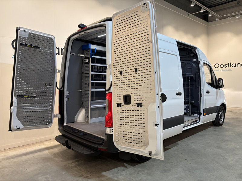 Mercedes-Benz Sprinter 2.2 CDI 140 PK L2H2 Servicebus / Sortimo Bedrijfswageninrichting / Airco / Cruise / 220v / 76.000 KM !! - Kleine bestelwagen: afbeelding 3 Mercedes-Benz Sprinter 2.2 CDI 140 PK L2H2 Servicebus / Sortimo Bedrijfswageninrichting / Airco / Cruise / 220v / 76.000 KM !! - Kleine bestelwagen: afbeelding 3