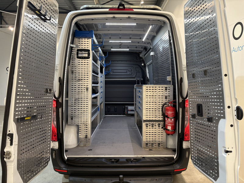 Mercedes-Benz Sprinter 2.2 CDI 140 PK L2H2 Servicebus / Sortimo Bedrijfswageninrichting / Airco / Cruise / 220v / 76.000 KM !! - Kleine bestelwagen: afbeelding 4 Mercedes-Benz Sprinter 2.2 CDI 140 PK L2H2 Servicebus / Sortimo Bedrijfswageninrichting / Airco / Cruise / 220v / 76.000 KM !! - Kleine bestelwagen: afbeelding 4