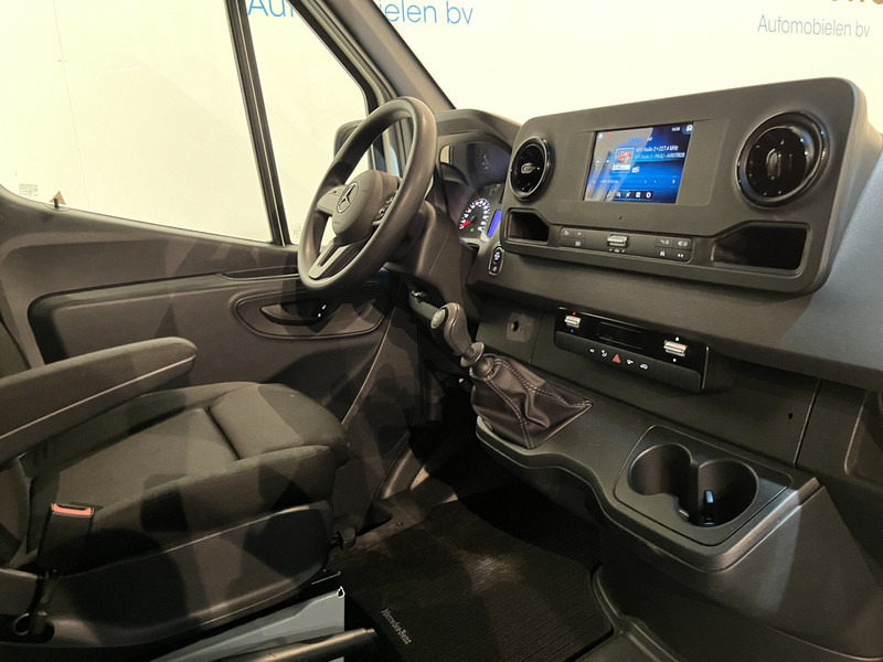 Mercedes-Benz Sprinter 311 CDI L2H2 RWD / Euro 6 / Servicebus / Bott inrichting / 220V / Airco / Oprijplaat / Compressor / CarPlay / Camera - Gesloten bestelwagen: afbeelding 4 Mercedes-Benz Sprinter 311 CDI L2H2 RWD / Euro 6 / Servicebus / Bott inrichting / 220V / Airco / Oprijplaat / Compressor / CarPlay / Camera - Gesloten bestelwagen: afbeelding 4