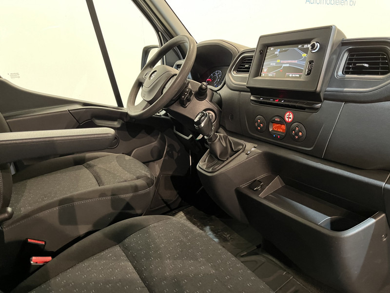 Opel Movano 2.3 L2H2 136 PK Servicebus / Inrichting / Euro 6 / Airco / Cruise Control / Trekhaak / CarPlay / PDC / Navigatie / 3-Zits / 67.300 KM !! - Gesloten bestelwagen: afbeelding 3 Opel Movano 2.3 L2H2 136 PK Servicebus / Inrichting / Euro 6 / Airco / Cruise Control / Trekhaak / CarPlay / PDC / Navigatie / 3-Zits / 67.300 KM !! - Gesloten bestelwagen: afbeelding 3