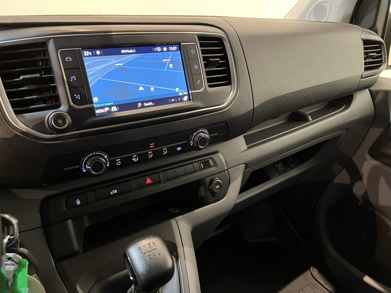 Kleine bestelwagen Opel Vivaro 2.0 CDTI L3H1 150 PK Servicebus / Inrichting / Euro 6 / Airco / Cruise Control / Camera / Trekhaak / CarPlay / Navigatie / 3-Zits /: afbeelding 7