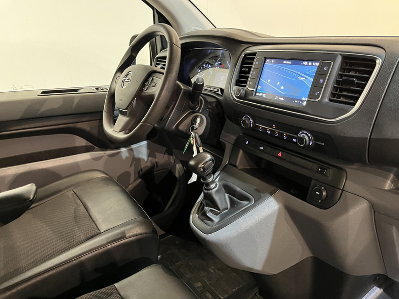 Opel Vivaro 2.0 CDTI L3H1 150 PK Servicebus / Inrichting / Euro 6 / Airco / Cruise Control / Camera / Trekhaak / CarPlay / Navigatie / 3-Zits / - Kleine bestelwagen: afbeelding 3 Opel Vivaro 2.0 CDTI L3H1 150 PK Servicebus / Inrichting / Euro 6 / Airco / Cruise Control / Camera / Trekhaak / CarPlay / Navigatie / 3-Zits / - Kleine bestelwagen: afbeelding 3