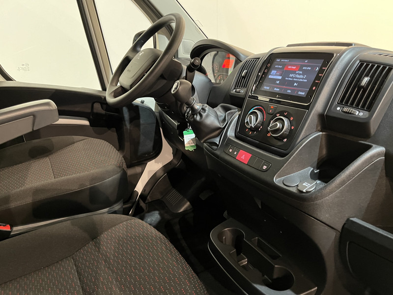 Peugeot Boxer 2.2 BlueHDi 120 PK L2H2 DC Dubbel Cabine / Euro 6 / Airco / CarPlay / Camera / Trekhaak / Cruise Control / 500 KM Z.G.A.N. !! / BPM VRIJ !! - Kleine bestelwagen, Bestelwagen met dubbele cabine: afbeelding 3 Peugeot Boxer 2.2 BlueHDi 120 PK L2H2 DC Dubbel Cabine / Euro 6 / Airco / CarPlay / Camera / Trekhaak / Cruise Control / 500 KM Z.G.A.N. !! / BPM VRIJ !! - Kleine bestelwagen, Bestelwagen met dubbele cabine: afbeelding 3