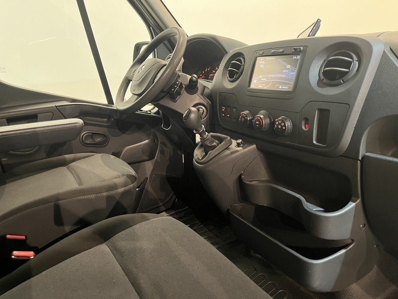 Renault Master 2.3 dCi L1H2 130 PK Servicebus / Modul-System Inrichting / Euro 6 / Airco / Cruise Control / Camera / Navigatie / Trekhaak / 73.900 KM !! - Gesloten bestelwagen: afbeelding 3 Renault Master 2.3 dCi L1H2 130 PK Servicebus / Modul-System Inrichting / Euro 6 / Airco / Cruise Control / Camera / Navigatie / Trekhaak / 73.900 KM !! - Gesloten bestelwagen: afbeelding 3