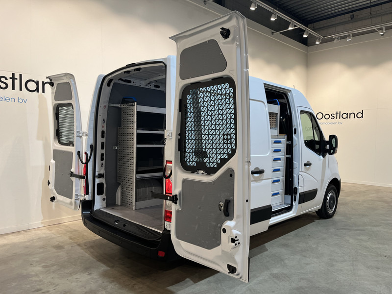 Renault Master 2.3 dCi L1H2 130 PK Servicebus / Sortimo Inrichting / Euro 6 / Luchtvering / Airco / Cruise Control / PDC / Navigatie / 3-Zits - Kleine bestelwagen: afbeelding 2 Renault Master 2.3 dCi L1H2 130 PK Servicebus / Sortimo Inrichting / Euro 6 / Luchtvering / Airco / Cruise Control / PDC / Navigatie / 3-Zits - Kleine bestelwagen: afbeelding 2