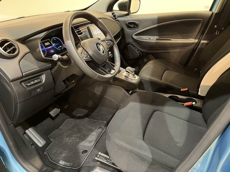 Renault ZOE R110 Life 52 kWh (Accuhuur) / Carplay / Airco / Cruise Control / 100% elektrisch / 31.200 KM !! Prijs ex BTW € 7.850,- - Hatchback: afbeelding 4 Renault ZOE R110 Life 52 kWh (Accuhuur) / Carplay / Airco / Cruise Control / 100% elektrisch / 31.200 KM !! Prijs ex BTW € 7.850,- - Hatchback: afbeelding 4
