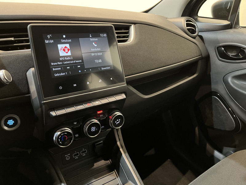 Hatchback Renault ZOE R110 Life 52 kWh (Incl. Accu) / CarPlay / Airco / Cruise Control / 34.000 KM !! Prijs ex BTW € 11.530,-: afbeelding 7